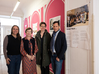 Mitarbeiter*innen der Caritas Erzdiözese Wien bei einem Termin mit Doris Schmidauer anlässlich des Weltfrauentags.