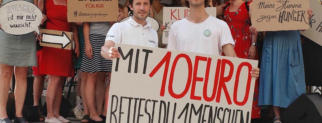 Klaus Schwertner und Max Fuchslueger beim Aktionstag Stimmen gegen Hunger